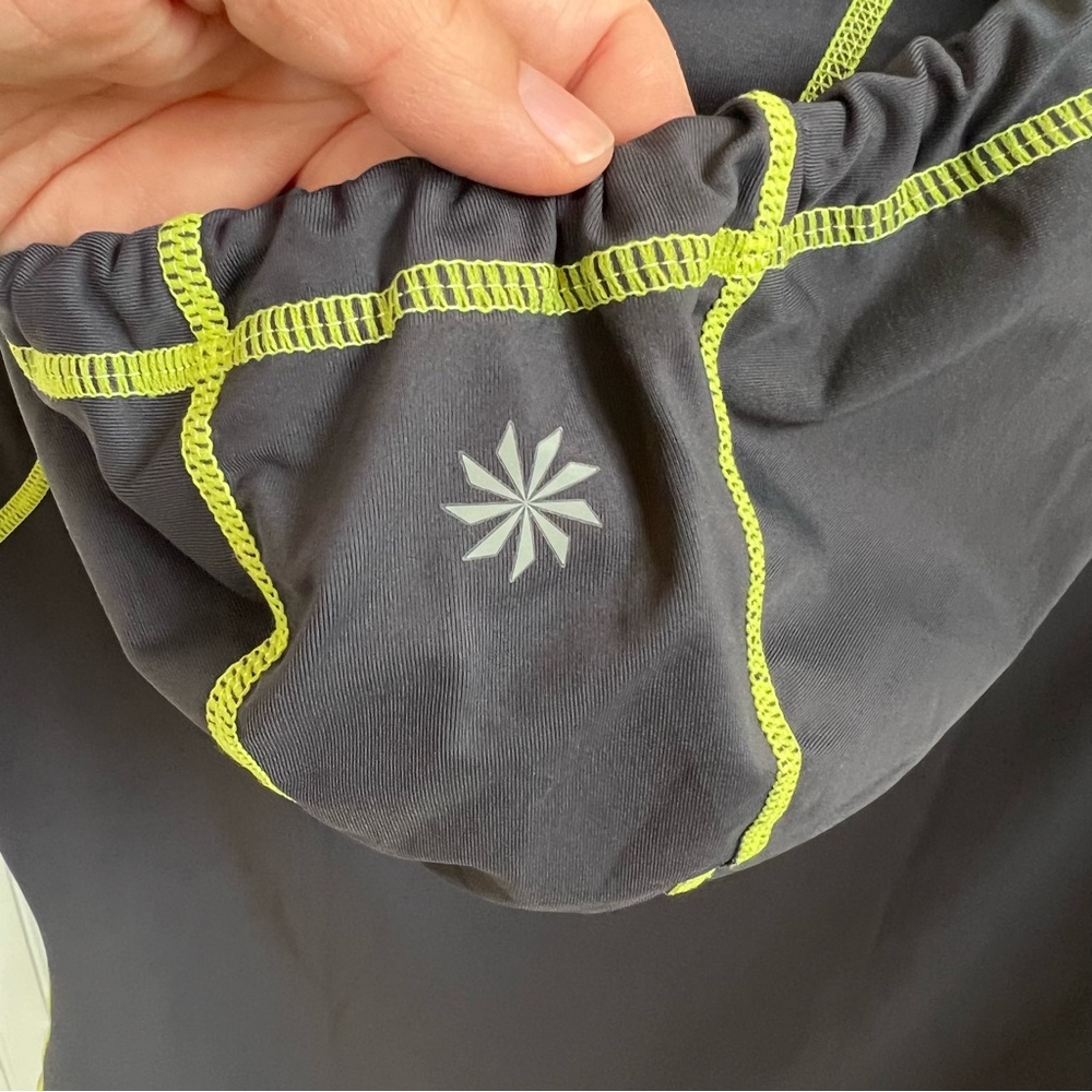 Athleta 841139 Gray & Lime Green Hooded Sleeveless Rash Guard Shirt Small - Picture 3 of 6